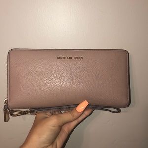 michael kors wallet
